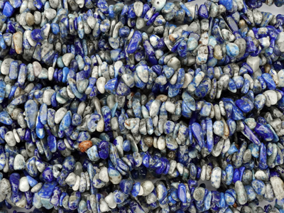 kleine Lapislazuli Steinperlensplitter