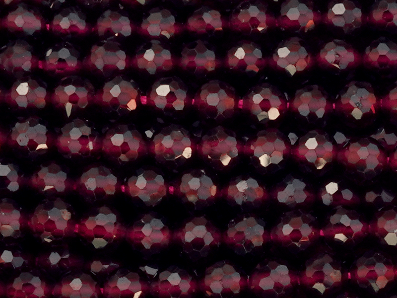 facettierte 3mm Granaten Steinperlen zum Schmuckmachen - Nah