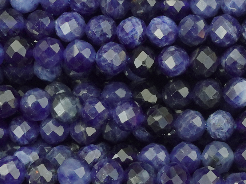 facettierte 4mm Sodalith Steinperlen zum Schmuckmachen - Nah