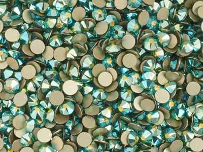 flache Strasssteine Größe SS20 Blue Zircon AB