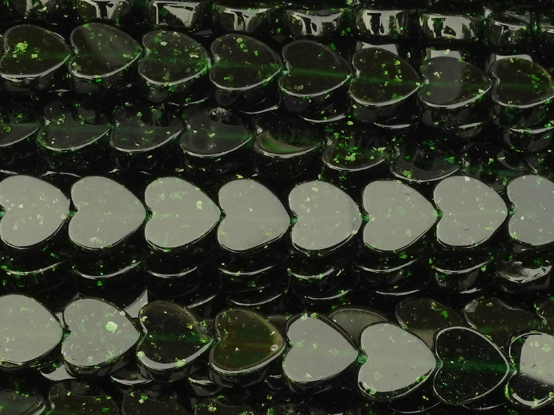 herzförmige, dunkelgrüne Blaufluss Perlen 6mm zum Schmuckmac