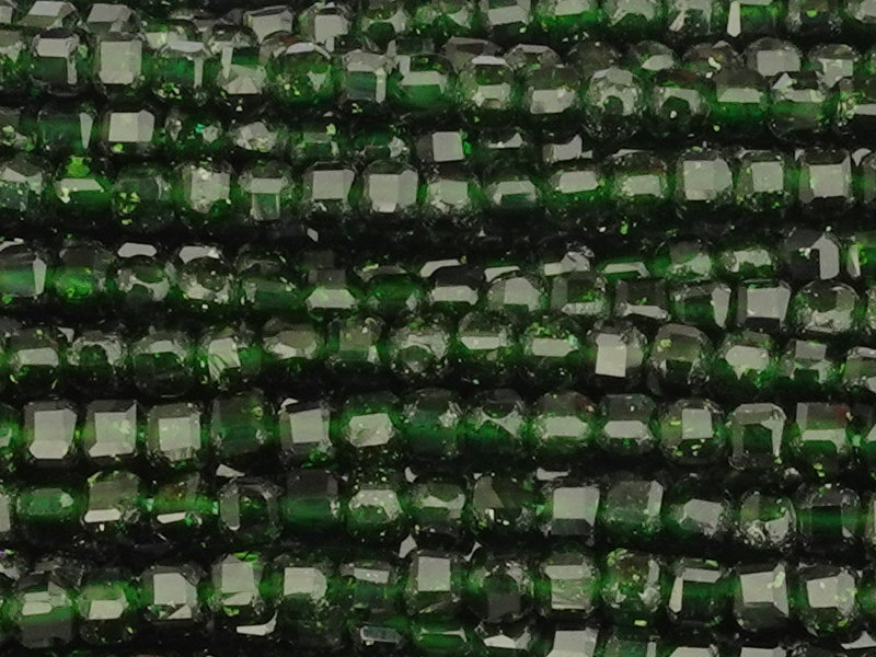 facettierte Grünfluss Würfelperlen 2mm zum Schmuckmachen - N