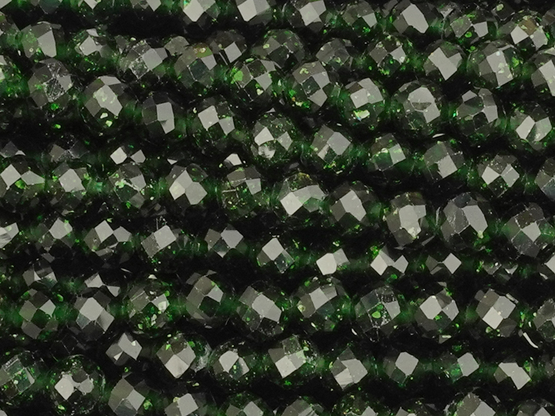 facettierte Grünfluss Perlen 4mm zum Schmuckmachen - Nahaufn