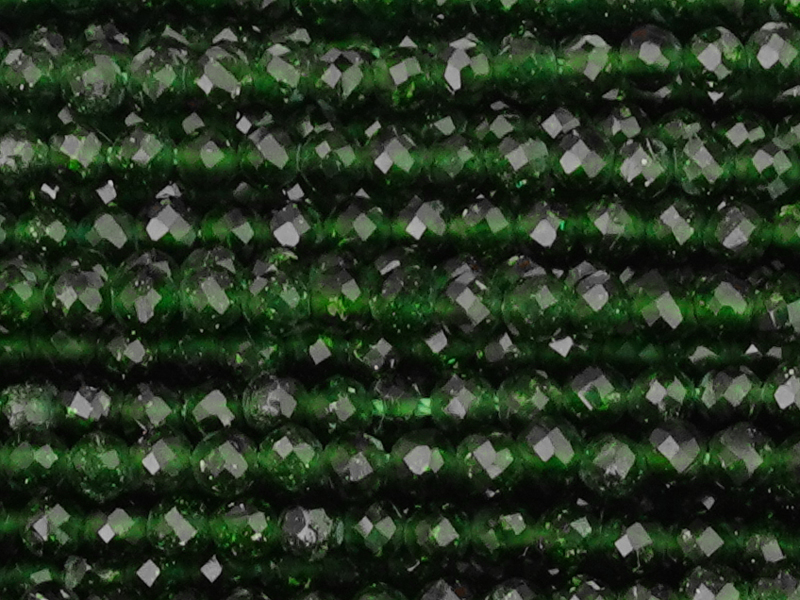 facettierte Grünfluss Perlen 2mm zum Schmuckmachen - Nahaufn