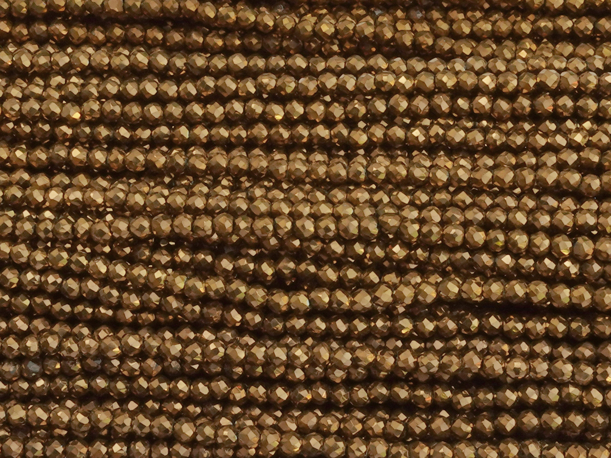 winzige, facettierte, geschlilffene runde Glasperlen 2mm, Fa