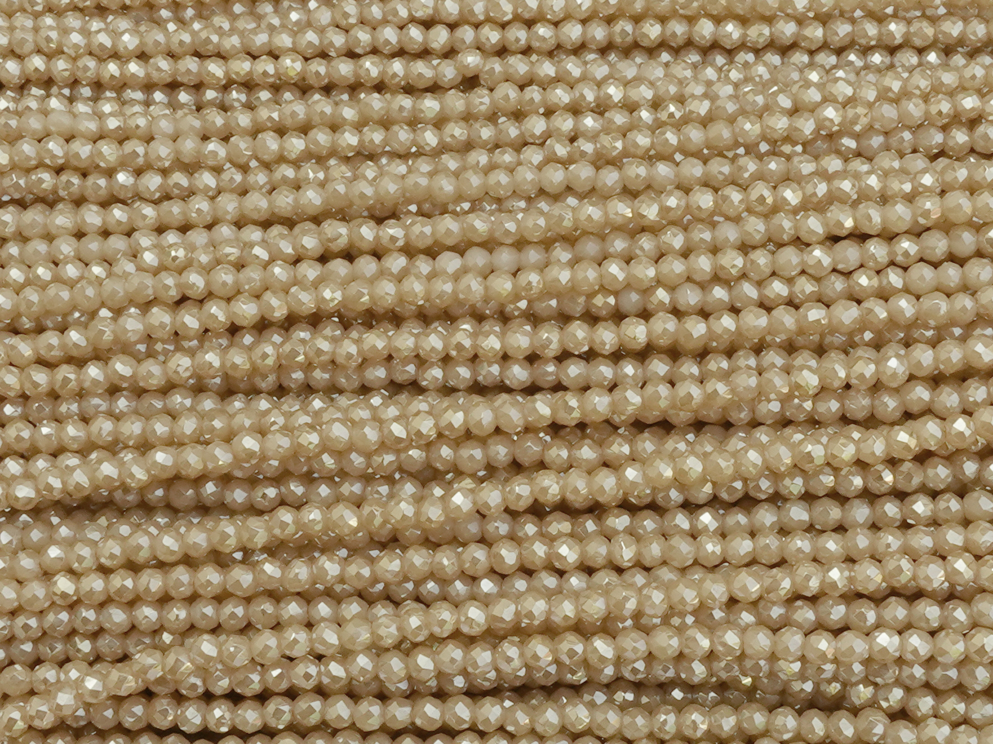 winzige, facettierte, geschlilffene runde Glasperlen 2mm, Fa