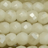 1 Strang (~124 Stk) facettierte Perlen rund ~3mm, Vintage Ivory