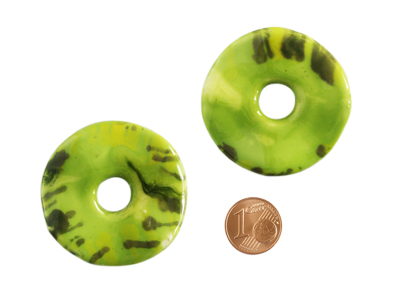 Keramikdonuts mit Größenvergleich