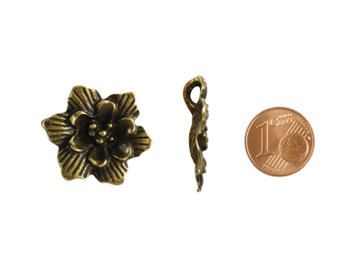 Trachtenanhänger Blume mit Größenvergleich