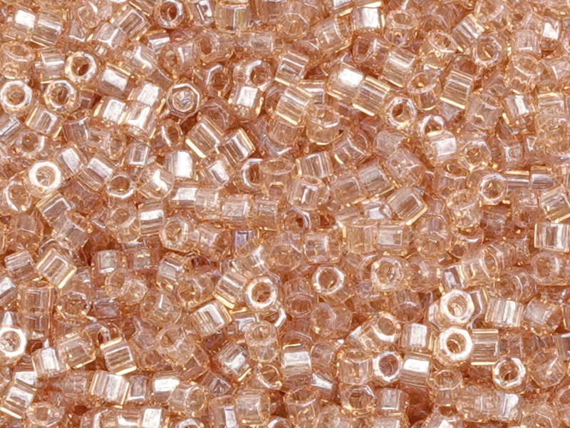 facettierte Miyuki Delica Perlen Größe 11/0 Farbe DBC101