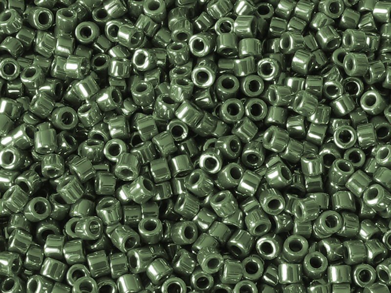 MIYUKI Delica Perlen 11/0 Farbe: DB1566 grün
