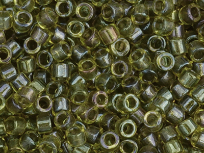 grüne Miyuki Delica Perlen Größe 11/0 Farbe DB2377 - Nahaufn