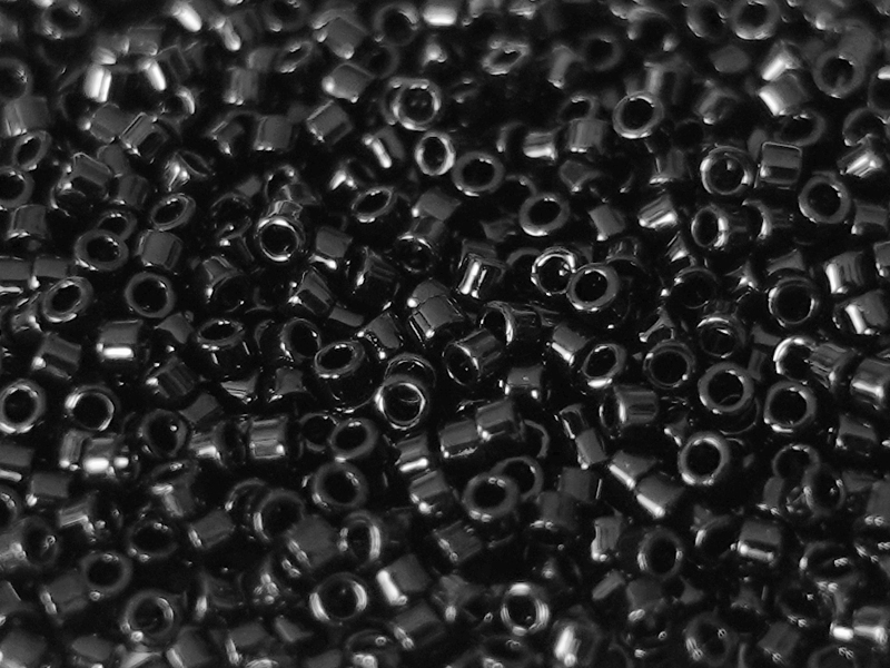 schwarze MIYUKI Delica Glasperlen Größe 11/0 Farbe: DB10