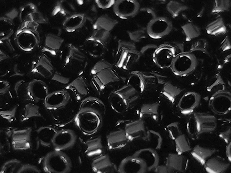 schwarze MIYUKI Delica Glasperlen Größe 11/0 Farbe: DB10 - N