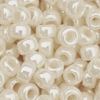 10g. Miyuki Rocailles Perlen 15/0 (~1,5mm) Farbe 594 (Elfenbeinweiß opak mit Luster)