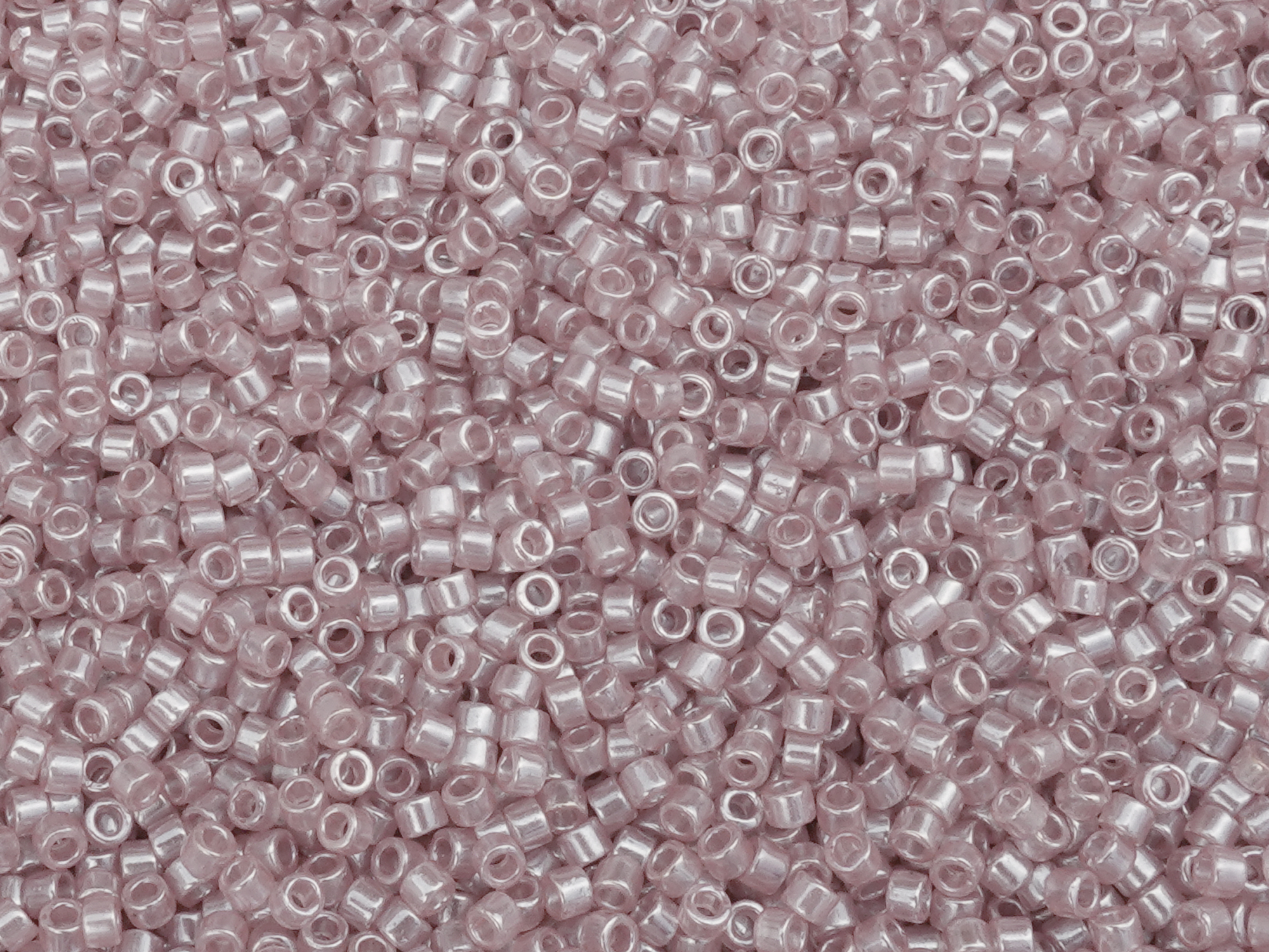 MIYUKI Delica Perlen Größe 11/0 Farbe DB1482 Flieder