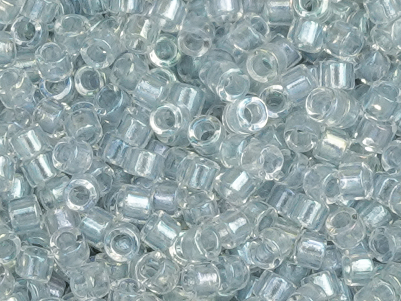 MIYUKI Delica Perlen Größe 11/0 Farbe: DB1677 - Nahaufnahme