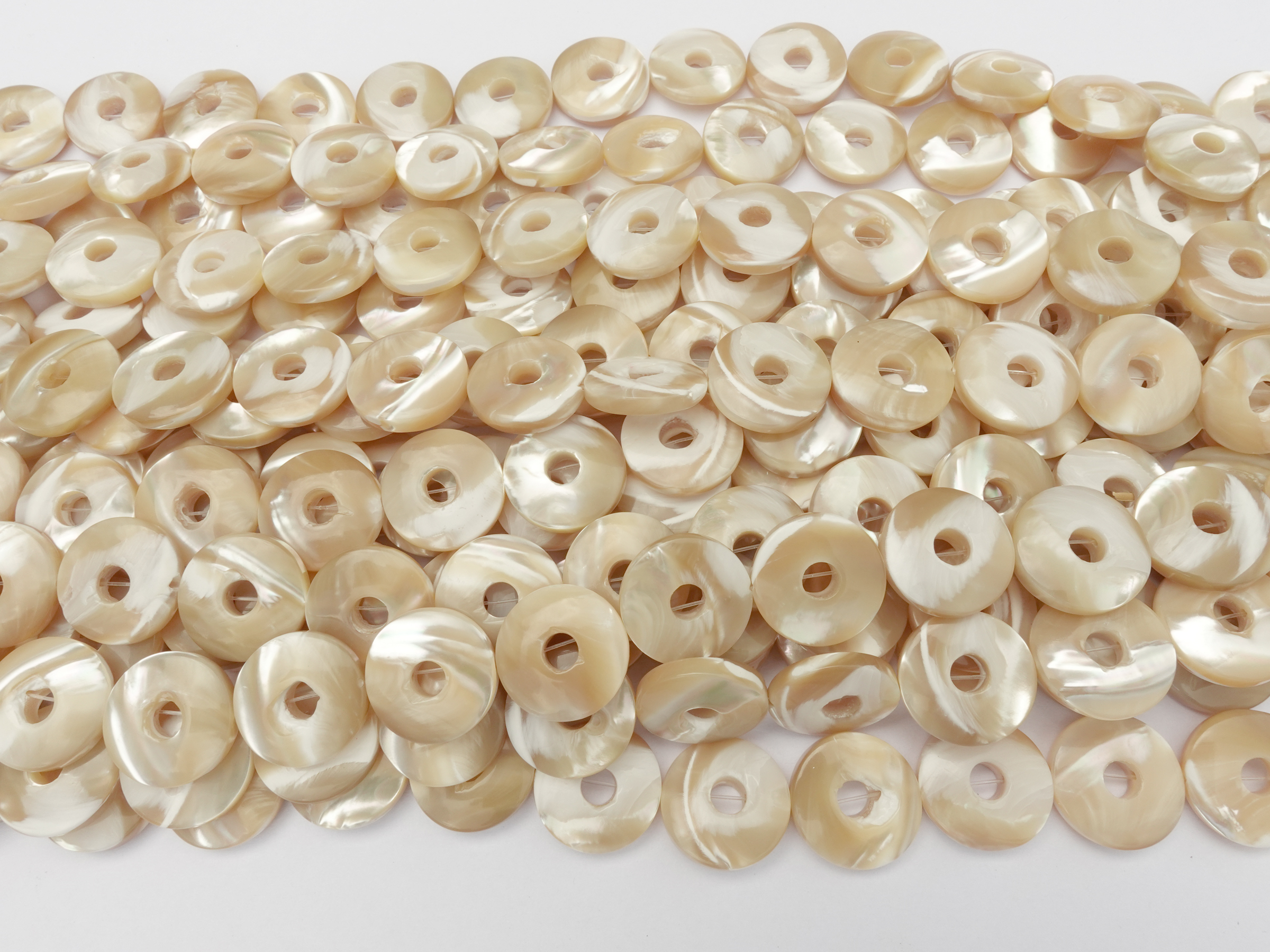 gewölbte Perlmutter Donuts mit einem Loch in der Mitte, 15mm