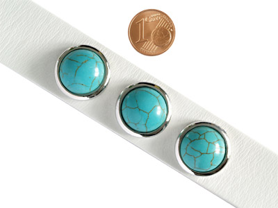 Knopf für Lederarmband mit Größenvergleich