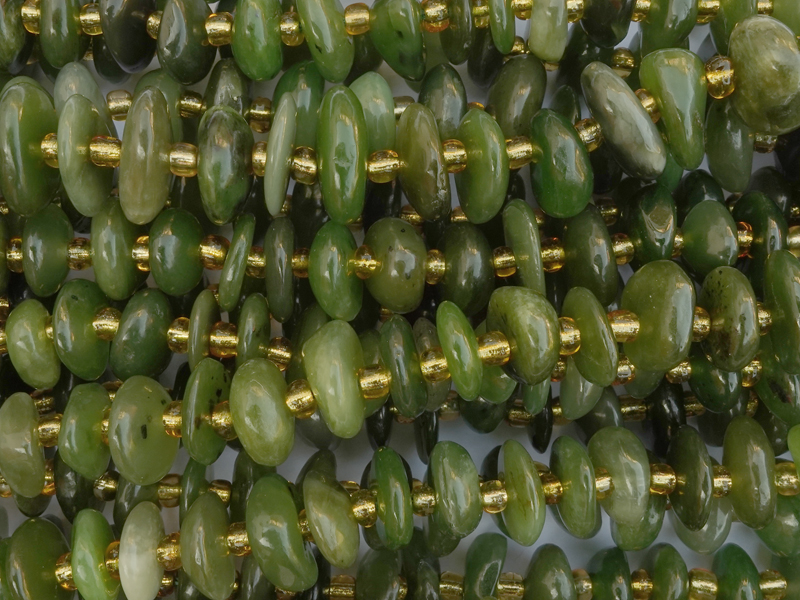 unregelmäßige, scheibenförmige Nephrit Steinperlen 3x10mm zu
