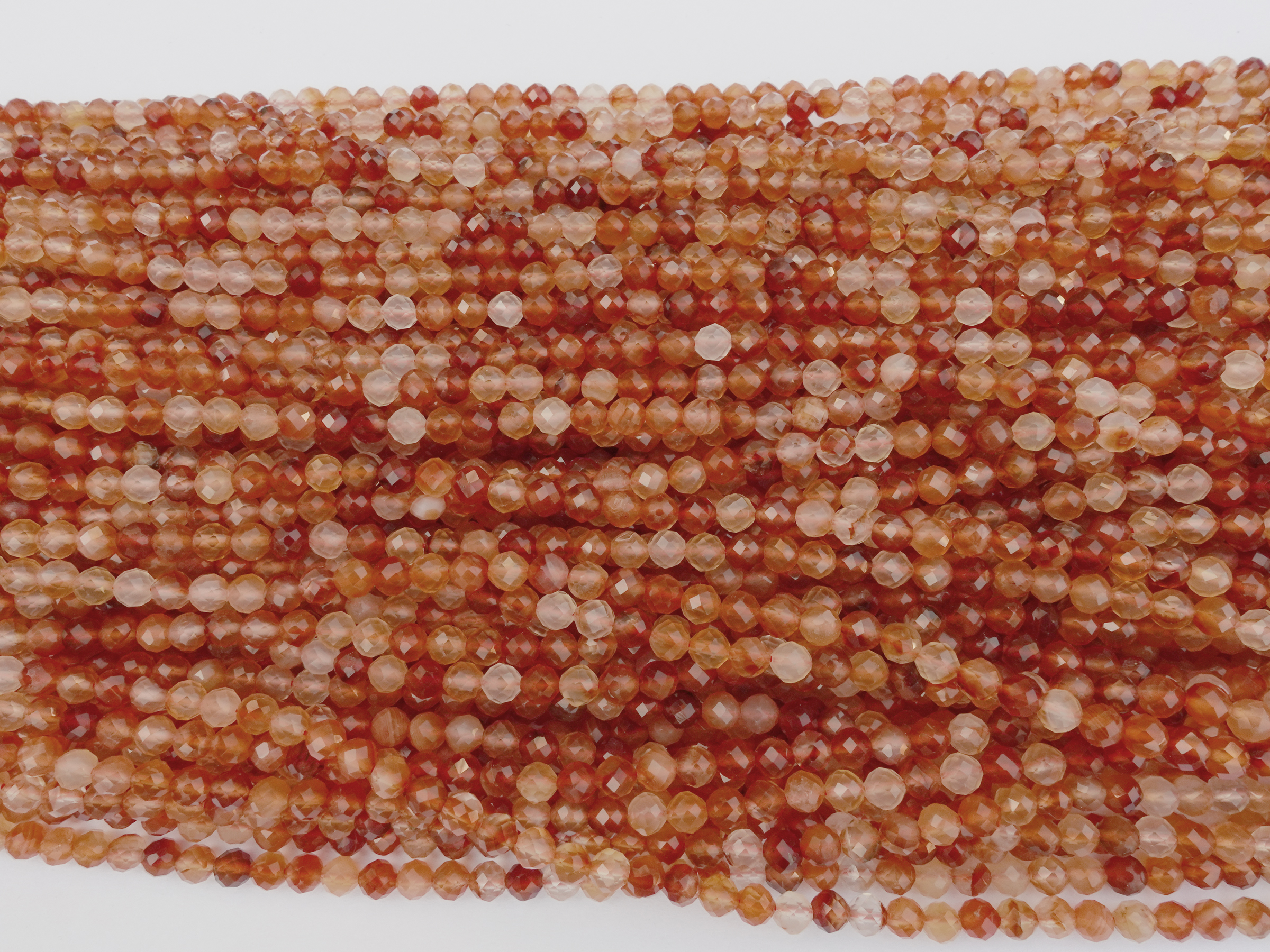 schöne facettierte 4mm Karneol Steinperlen zum Schmuckmachen