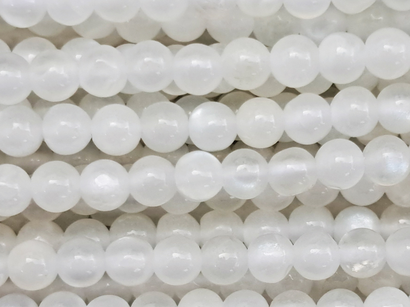 echte, runde Mondstein Perlen 3mm zum Schmuckmachen - Nahauf