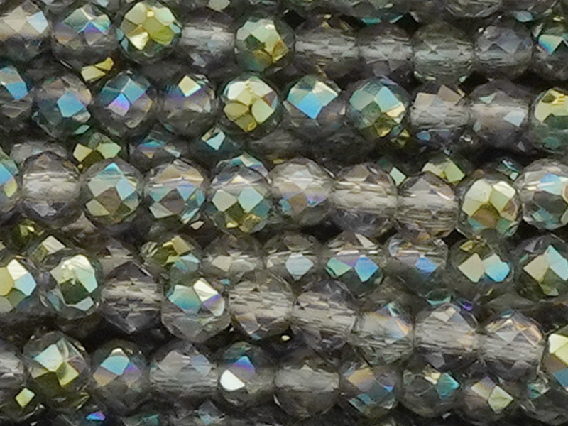 winzige geschlilffene runde Glasperlen 2mm - Nahaufnahme