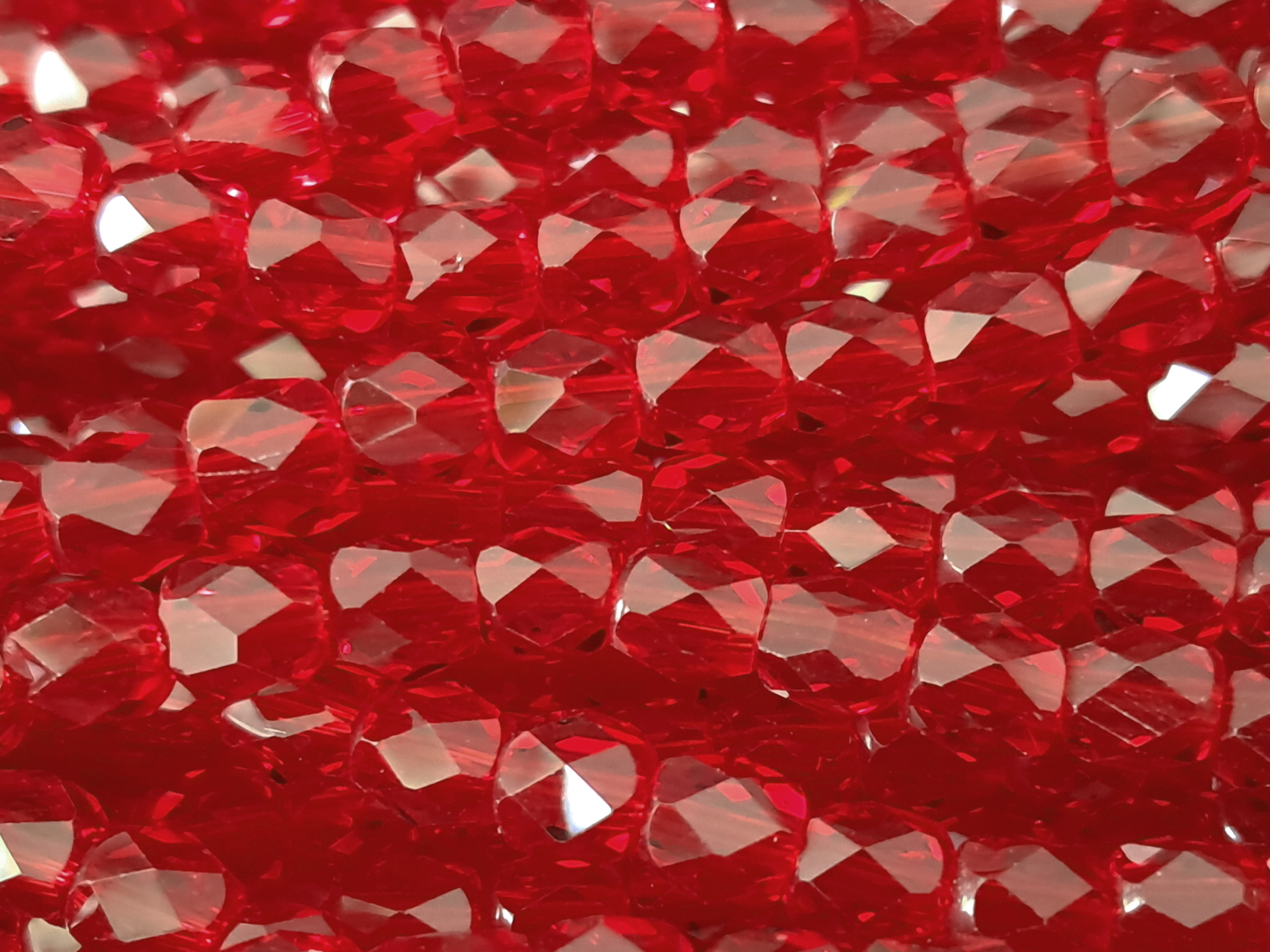 tönnchenförmige, facettierte Glitzerperlen 4mm, Farbe: Light