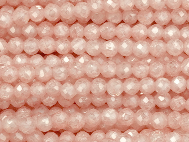 facettierte Zirkonia Perlen 2mm, Farbe: rosa - Nahaufnahme