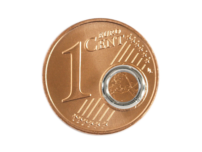 geschlossene 6mm Ringel aus Edelstahl, Bild 2 mit Größenvergleich