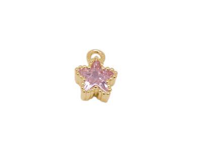 goldener kleiner Schmuck Anhänger, Stern - Nahaufnahme